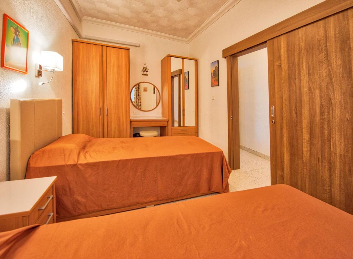 Beachfront With Seaviews Apartment No56 Award Winner Unbeatable Location For Closeness To The Sea Ideal For Guests Looking For Winter Spring And Autumn Breaks In Sunny Malta Also Ideal For Coastal Hikers Mellieħa Buitenkant foto