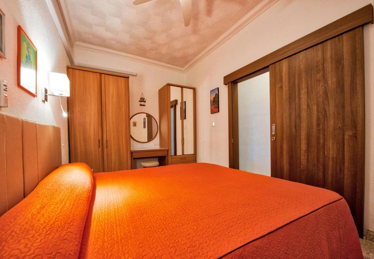 Beachfront With Seaviews Apartment No56 Award Winner Unbeatable Location For Closeness To The Sea Ideal For Guests Looking For Winter Spring And Autumn Breaks In Sunny Malta Also Ideal For Coastal Hikers Mellieħa Buitenkant foto