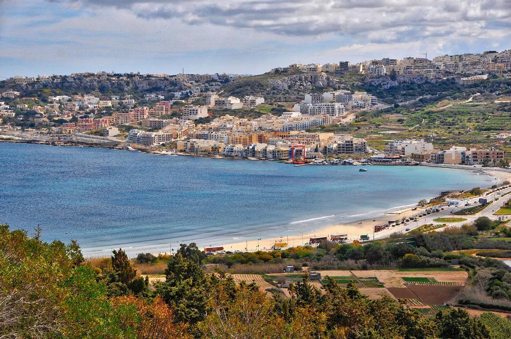 Beachfront With Seaviews Apartment No56 Award Winner Unbeatable Location For Closeness To The Sea Ideal For Guests Looking For Winter Spring And Autumn Breaks In Sunny Malta Also Ideal For Coastal Hikers Mellieħa Buitenkant foto